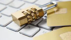 CSDD datu noplūde: 1,2 miljoniem jāuzmanās no krāpniekiem