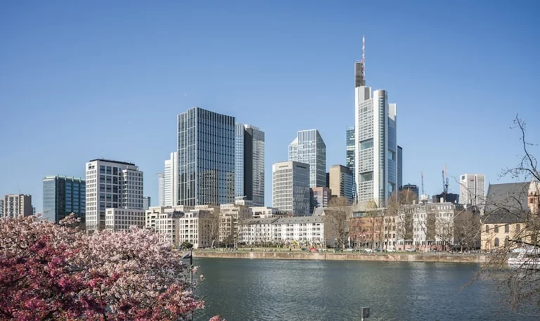 ECB 10. septembra lēmums: vai saruks kredītu izmaksas Latvijā?
