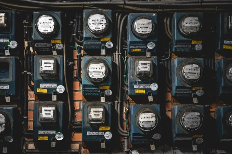 Elektrības cena Latvijā 13. septembrī: pārbaudiet izdevīgākās stundas