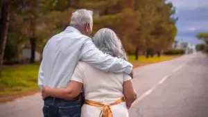 Senioru diena: kur Latvijā sākt meklēt palīdzību aprūpei